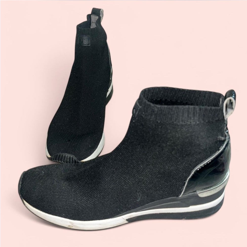 Black Women's Slip-On Sneakers